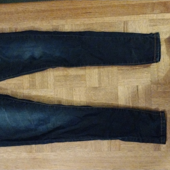 VIP JEANS - Picture 2 of 5